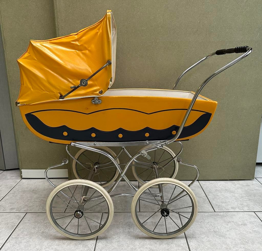 Retro poppenwagen, Kinderen en Baby's, Kinderwagens en Combinaties, Ophalen, Zo goed als nieuw