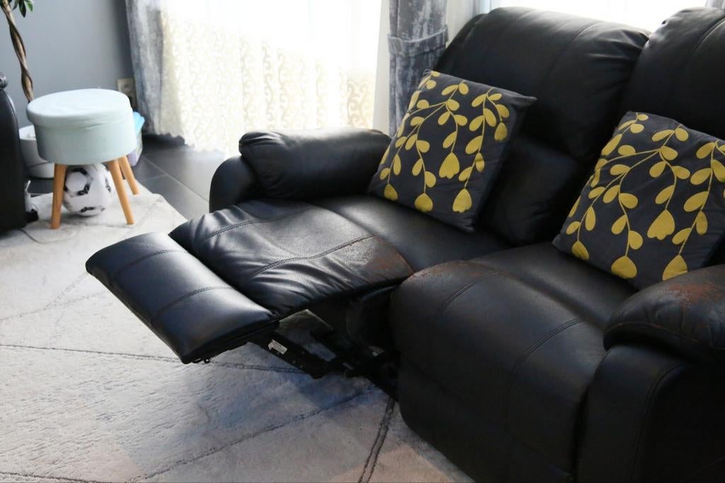 Salon 3+2 avec 4xRelax électrique et housses et coussins