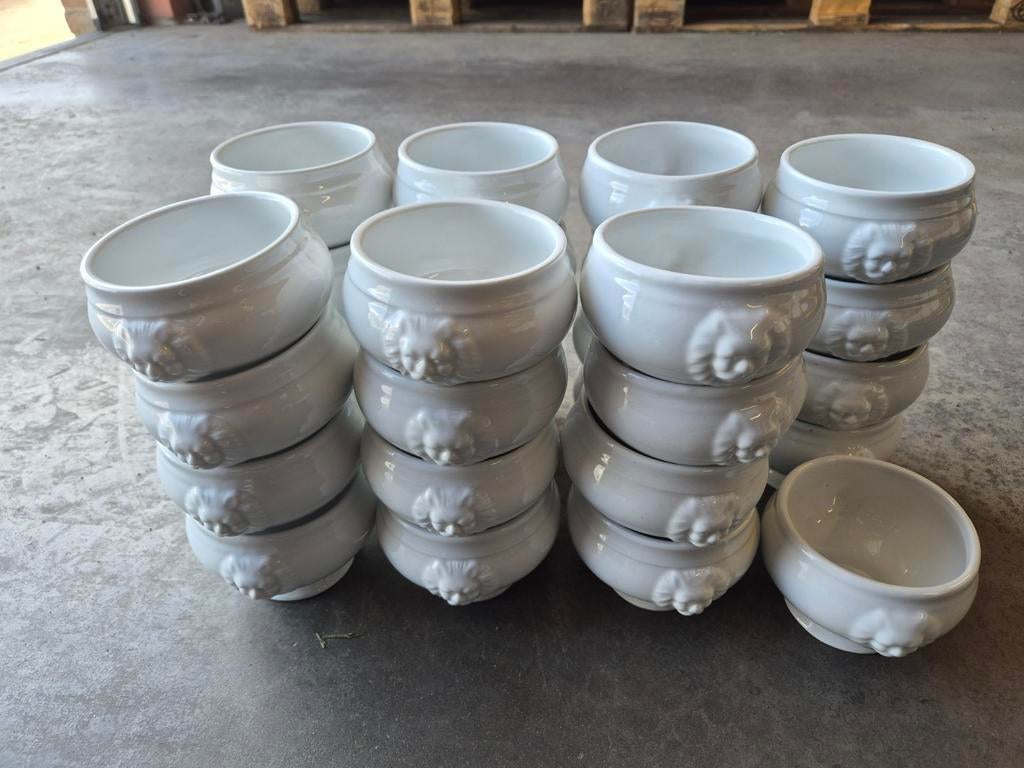 29 porseleinen leeuwenkop soepkommen, Huis en Inrichting, Keuken | Servies, Ophalen