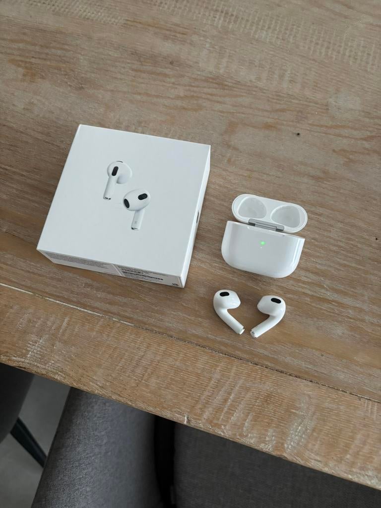 Air pods 3rd generation (Apple), Audio, Tv en Foto, Hoofdtelefoons, Ophalen of Verzenden, Zo goed als nieuw, Draadloos
