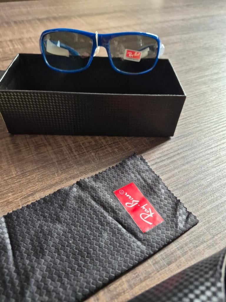 RAY BAN zonnebrillen, Handtassen en Accessoires, Zonnebrillen en Brillen | Dames, Zonnebril, Nieuw, Ray-Ban, Verzenden