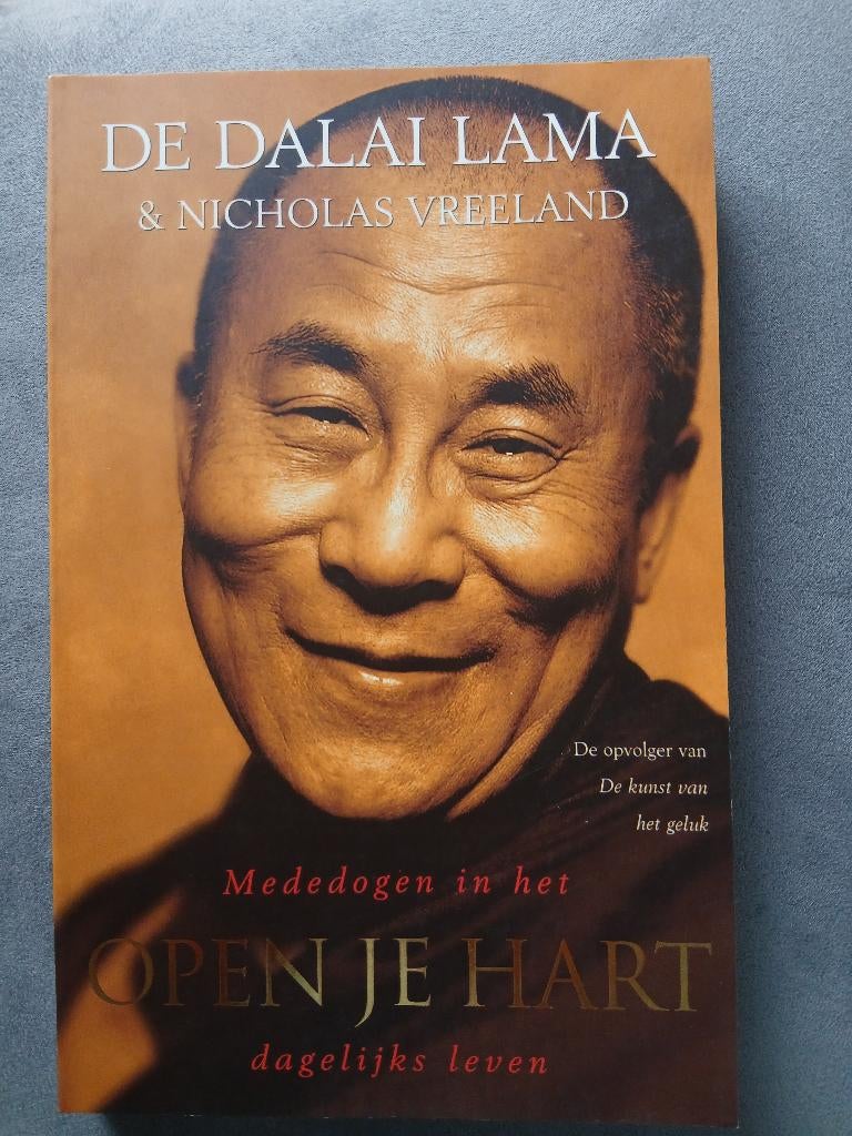Dalai Lama - Open je hart (mededogen in het dagelijks leven), Livres, Ésotérisme & Spiritualité, Enlèvement ou Envoi, Comme neuf