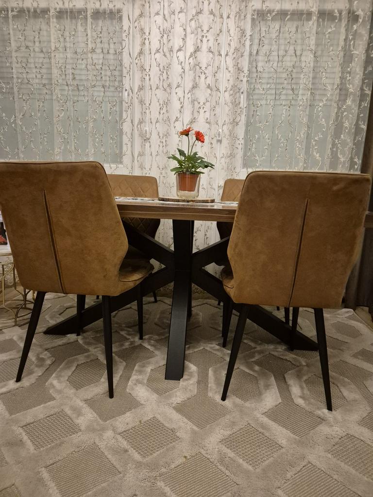 table avec  4 chaise, Ophalen of Verzenden