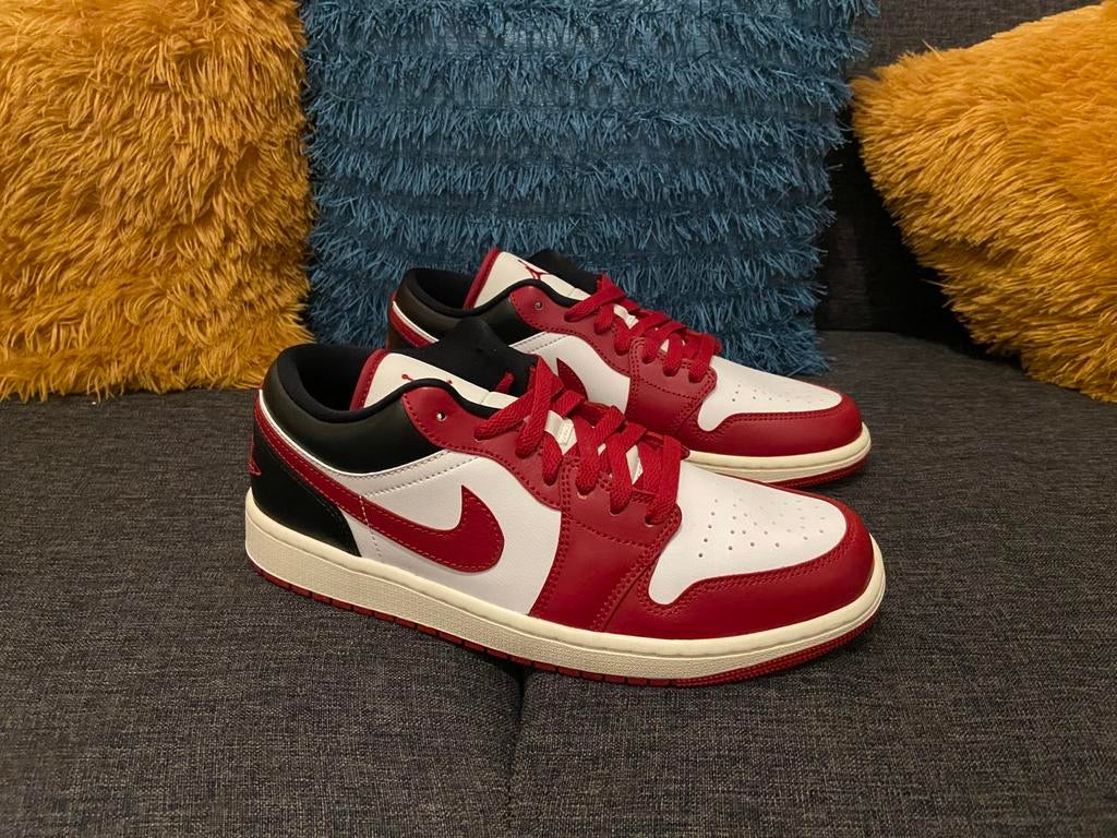 Nike Air Jordan 1 lage maat 42,5, Overige kleuren, Nieuw, Ophalen of Verzenden, Sneakers