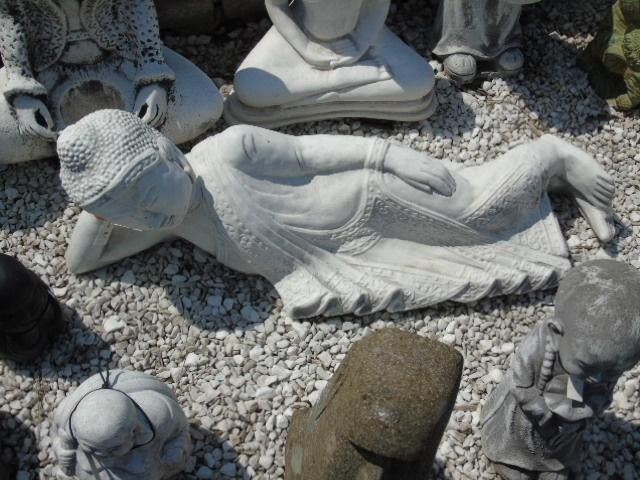 95 Sleeping Stone Buddha verkocht 50 euro!, Ophalen, Zo goed als nieuw, Steen, Boeddhabeeld