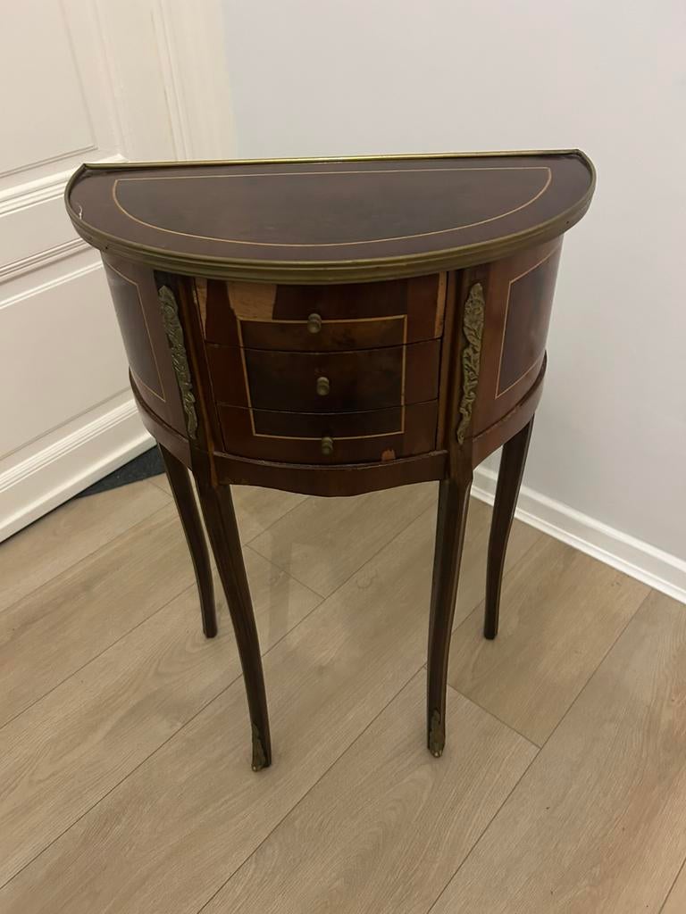 Petit  meuble, Enlèvement, Comme neuf