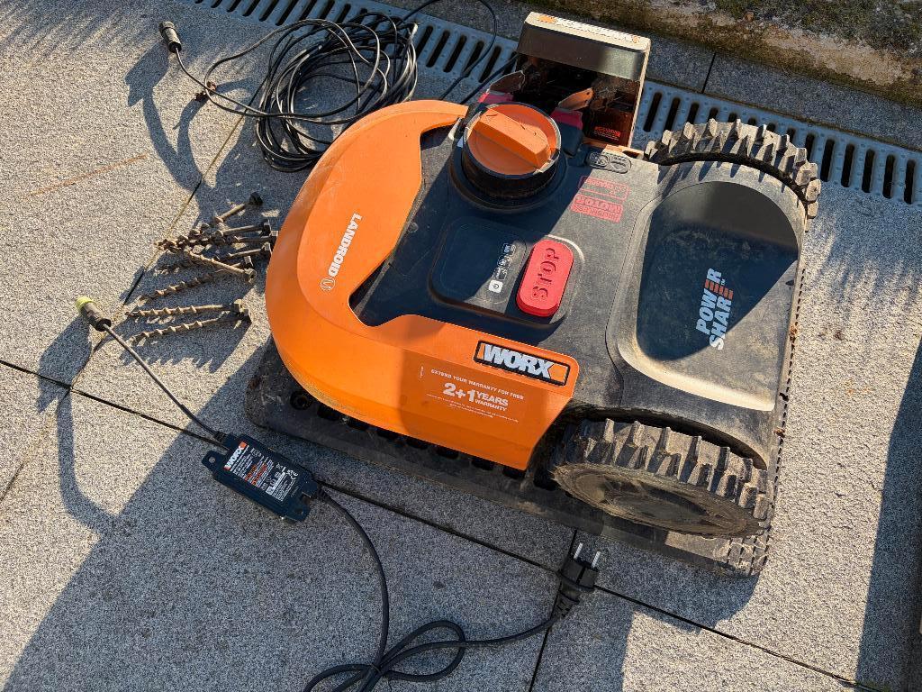 Grasrobot - Robotmaaier - Worx M500 - nog onder garantie!, Worx, Enlèvement, Contrôlable via l'application, Moins de 20 cm