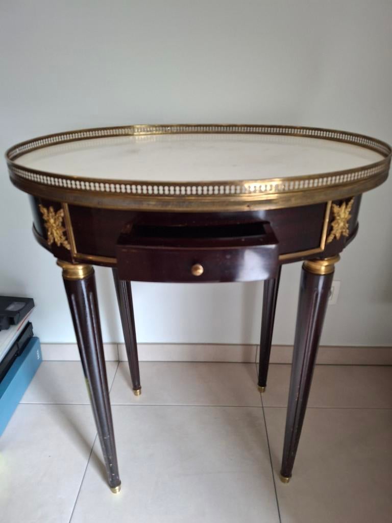 Bijzettafel met lade, Enlèvement