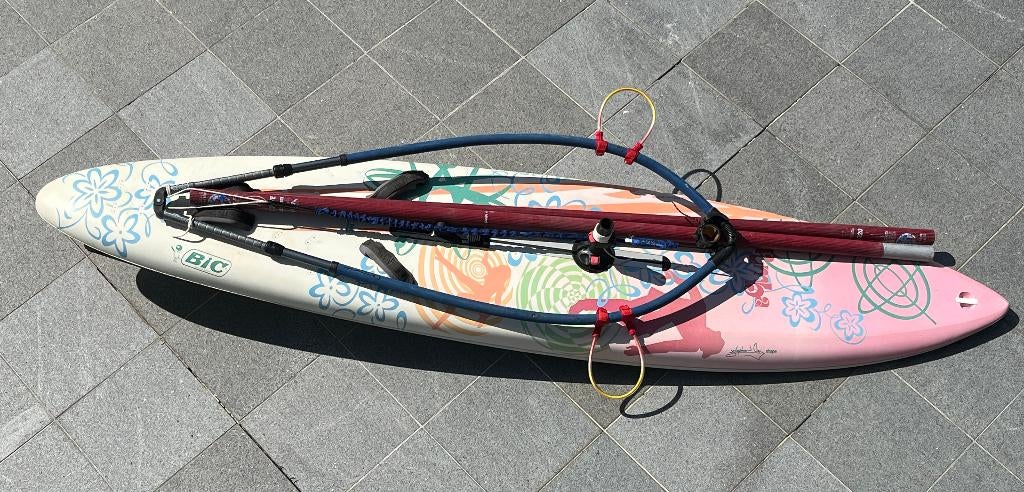Surfplank Bic, Watersport en Boten, Windsurfen, Zo goed als nieuw, Plank, 300 cm of meer, Met vin(nen), 5 tot 7 m², Ophalen