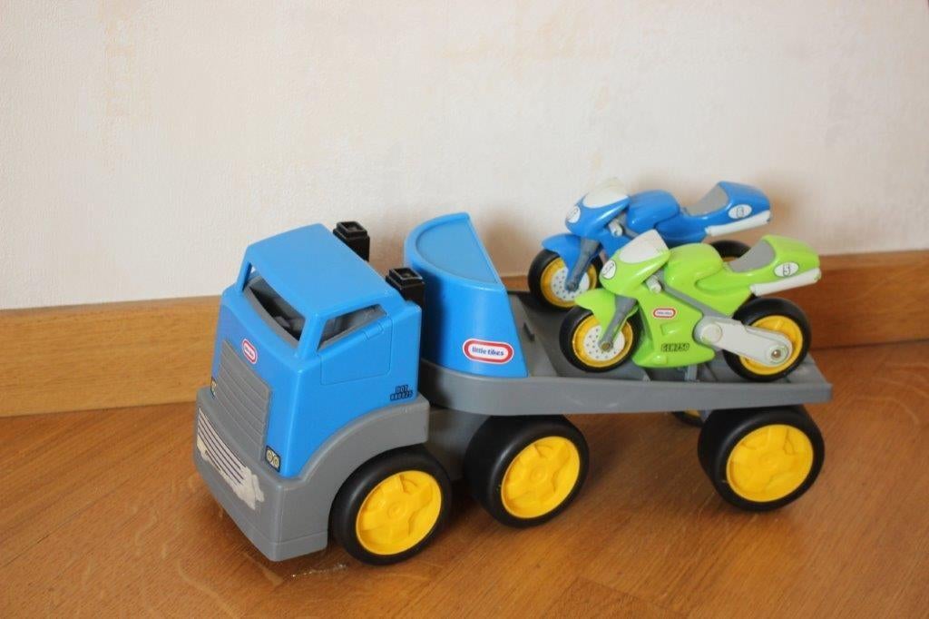 Little Tikes vrachtwagen met moto's, Kinderen en Baby's, Ophalen of Verzenden