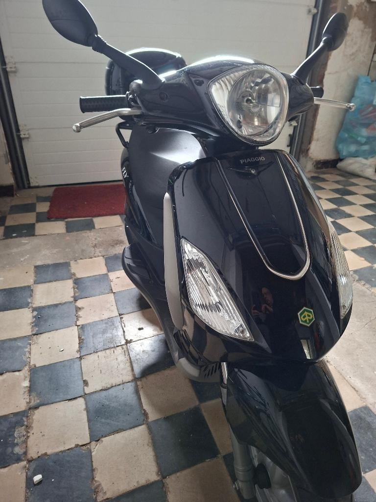 Scooter Piaggio Fly 125 cc, Vélos & Vélomoteurs, Scooters | Piaggio, Enlèvement, Utilisé, Fly, Essence