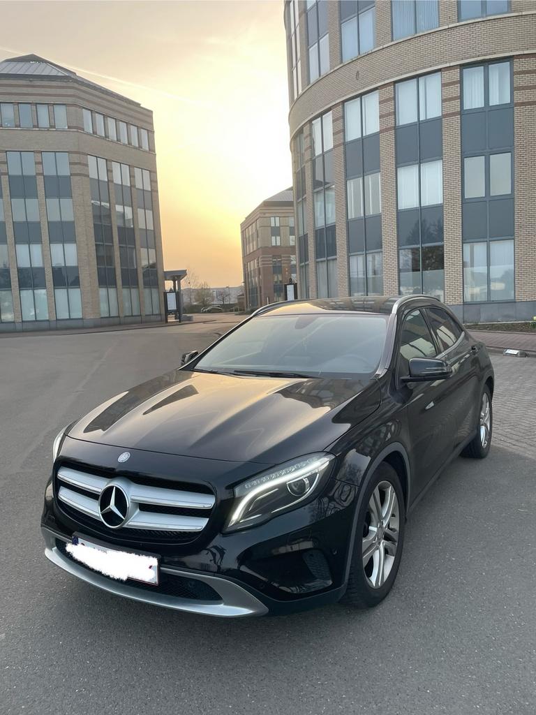 Mercedes-Benz GLA 180 2016 AUTOMAAT, Auto's, Mercedes-Benz, 4 cilinders, Zwart, 1595 cc, 5 zetels