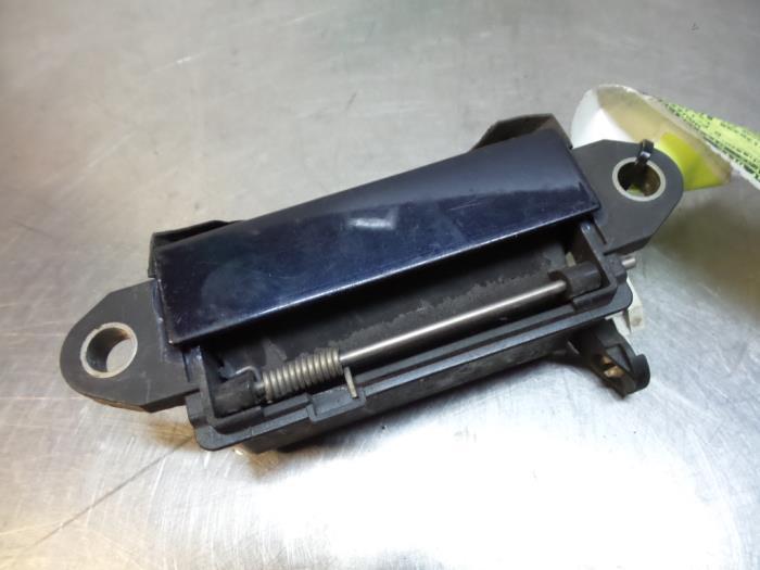 Poignée portière 4portes arrière droite d'un Audi A8 (A8, -, Audi, Utilisé, -