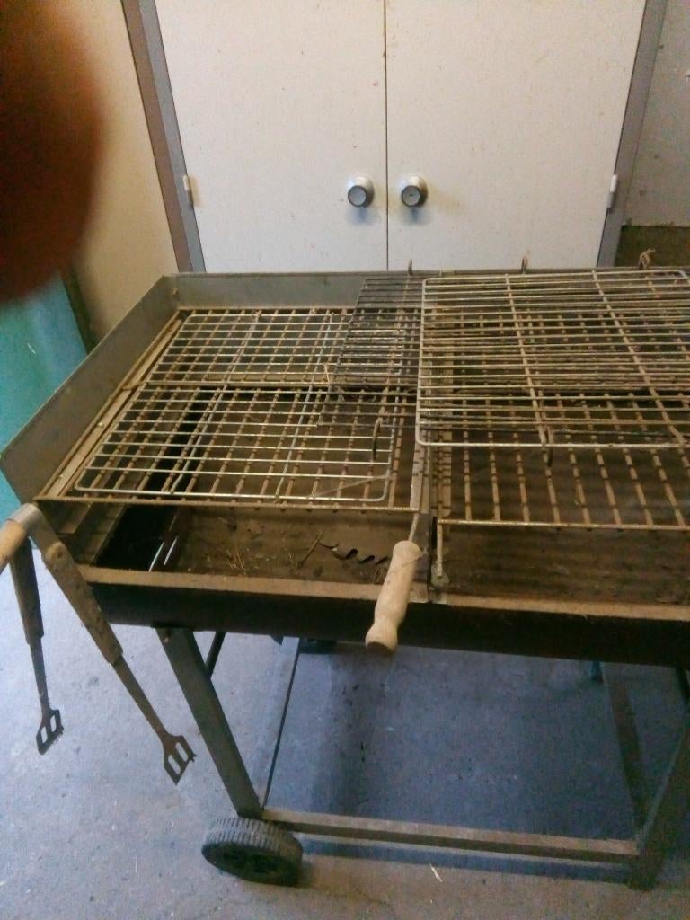 BBQ, Ophalen, Gebruikt