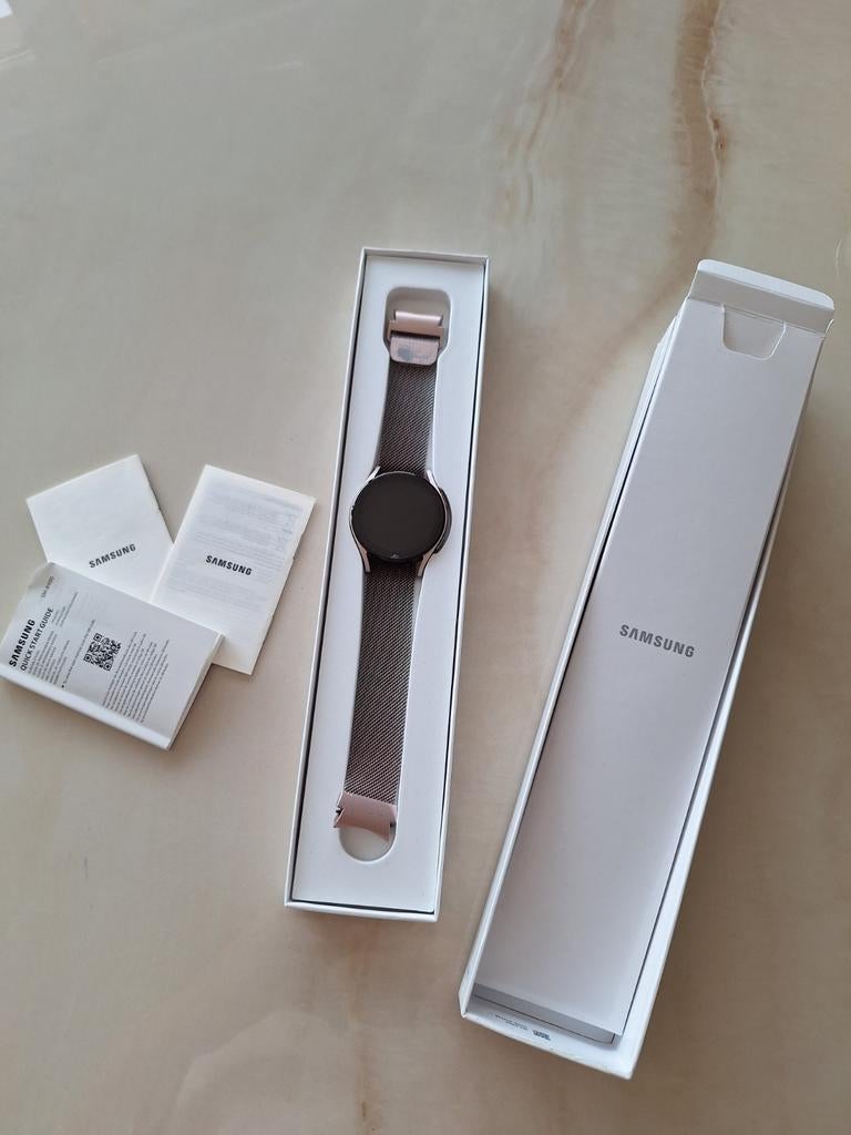 Galaxy Watch 5 40mm Samsung – Complète – 65€ négociable, Bijoux, Sacs & Beauté, Montres connectées, État, Enlèvement