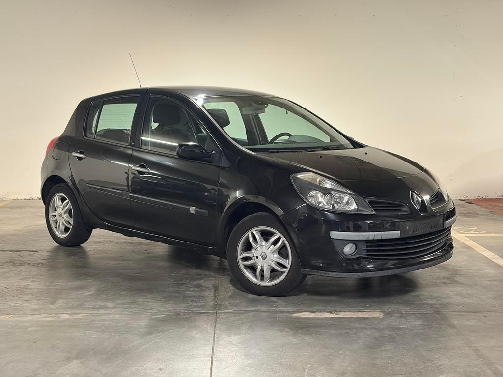 Renault Clio 3 1.4 PRETE A IMMATRICULER, Auto's, Renault, Voorwielaandrijving, Zwart, https://public.car-pass.be/verify/8760-1158-9682