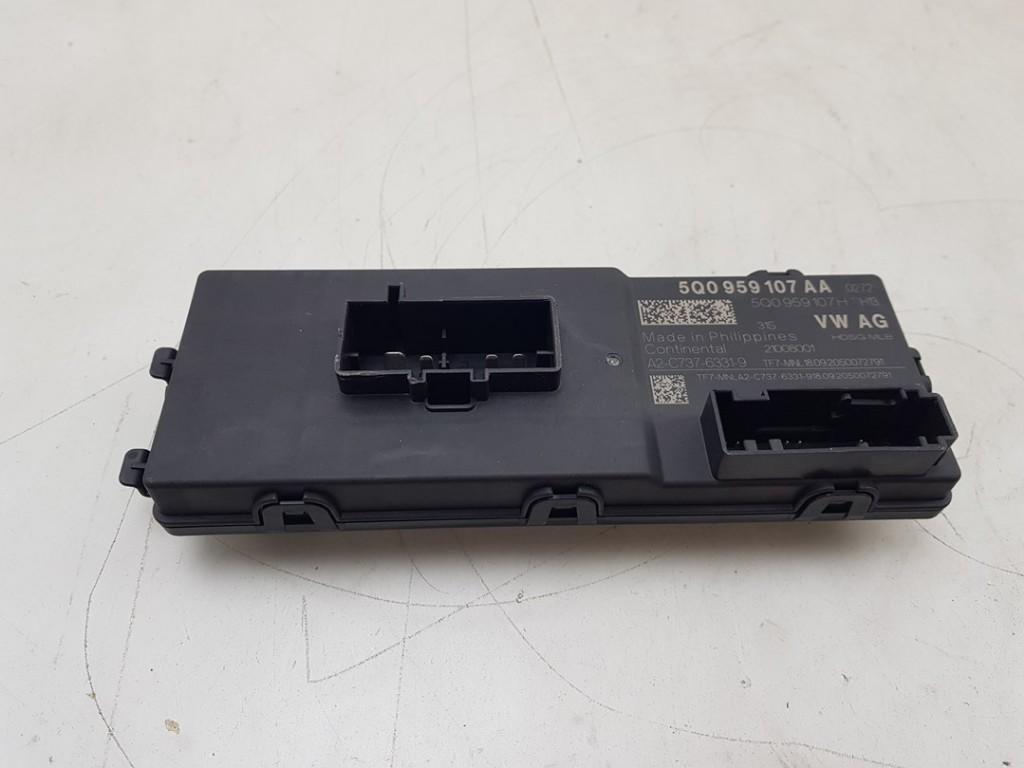 MODULE DE COMMANDE DU HAYON Volkswagen Passat Variant (3G5), Autos : Pièces & Accessoires, Dhr. J. Ham, Volkswagen, Administratie@autoham.nl