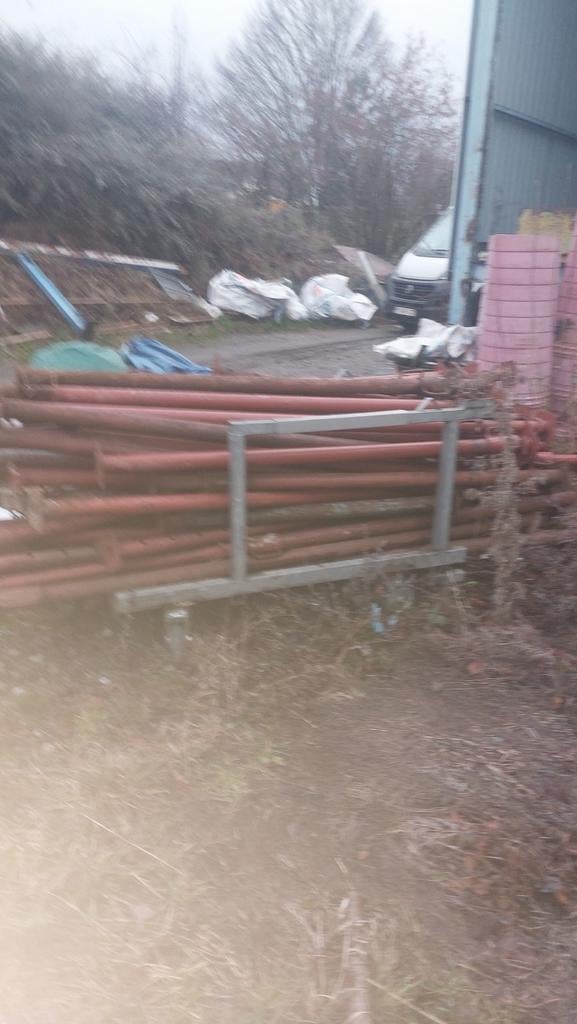 Étançon de diverses longueurs, Étançon, Utilisé, Inconnu, Bxl