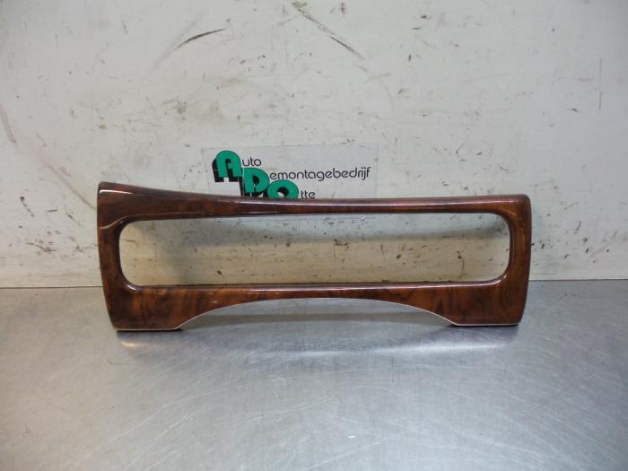 Elément tableau de bord d'un Jaguar XJ, -, Utilisé, Jaguar, -