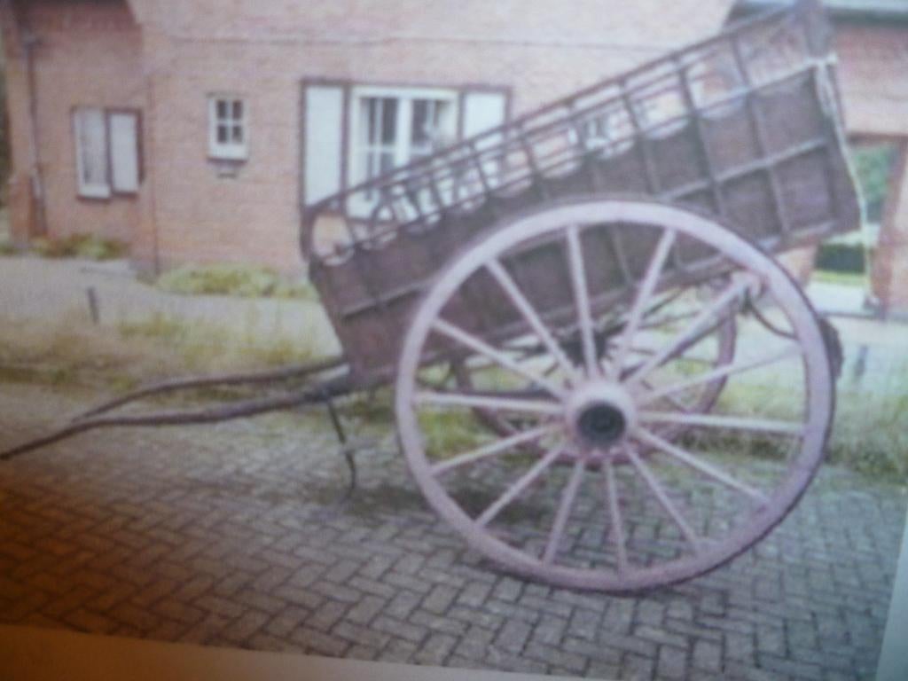 OUDE PAARDEN KAR  TE RESTAUREREN, Enlèvement