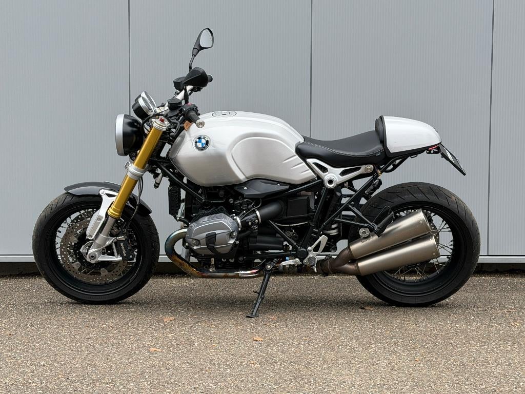 BMW R nineT avec échappement Akrapovic, Motos, Permis Moto A, Tourisme, Entreprise, 1170 cm³