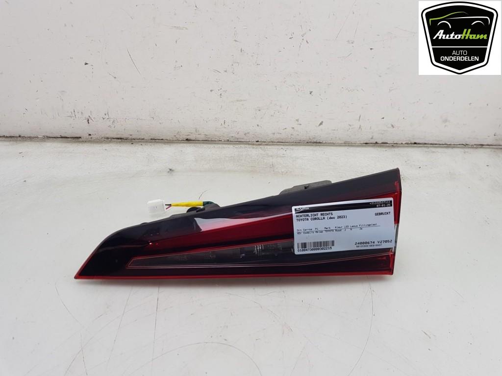 FEU ARRIÈRE DROIT Toyota Corolla Touring Sport (E21 / EH1), Autos : Pièces & Accessoires, Éclairage, Utilisé, Toyota