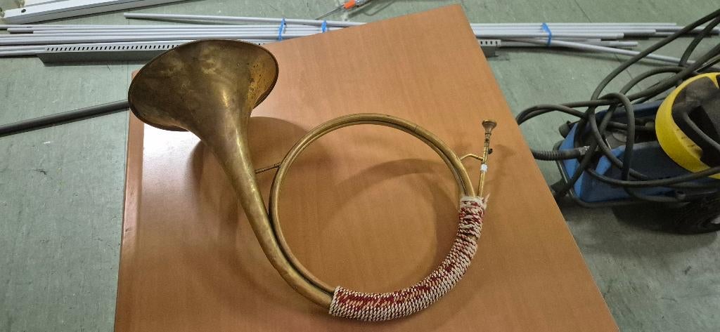 Jachthoorn E - Landuyt Brugge - wit/rood, Ophalen, Gebruikt, Overige typen