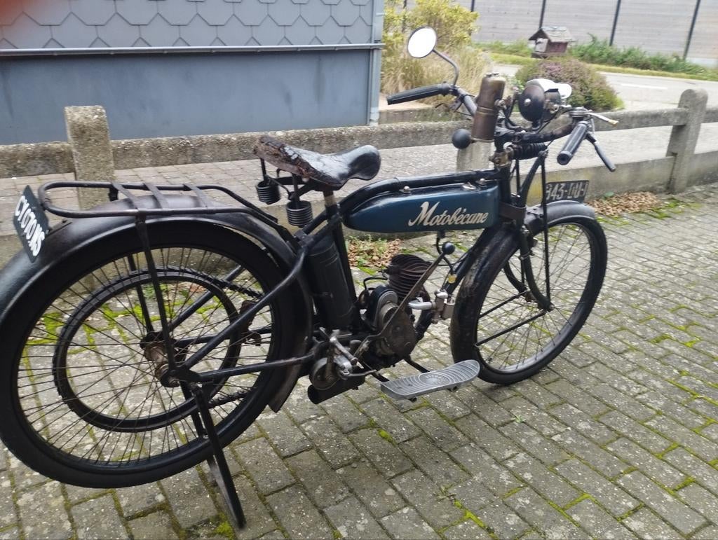 100 jaar oude motobecane 175