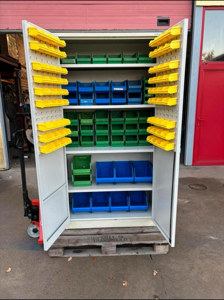 Bakkenkast met deuren en legborden leggers sorteerbakjes bak, Ophalen