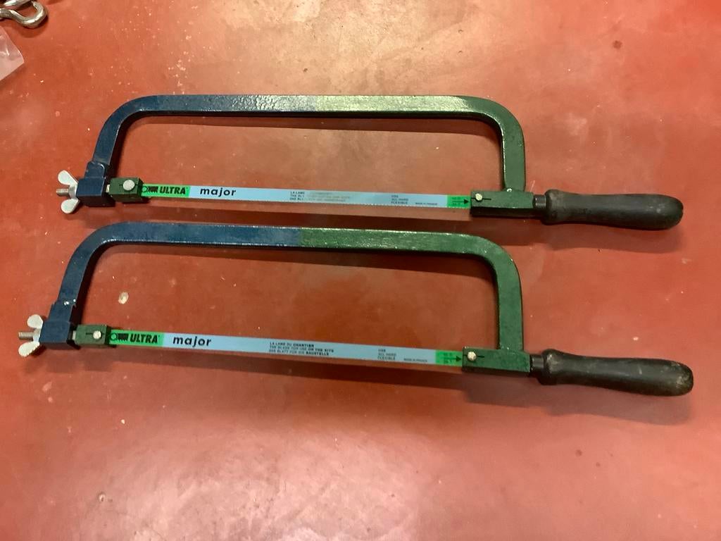 Twee zaagbeugels, Bricolage & Construction, Enlèvement, Comme neuf