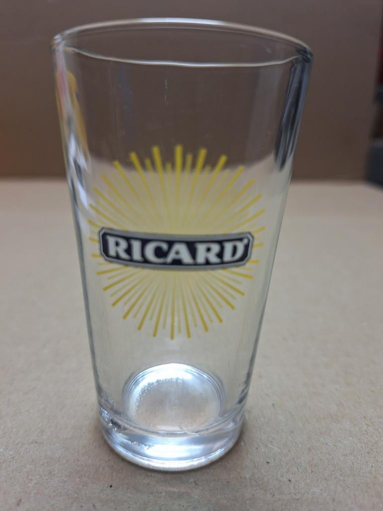 1 mini verre ricard grand soleil (6dispo), Collections, Marques de bière, Enlèvement ou Envoi, Comme neuf, Verre ou Verres, Autres marques