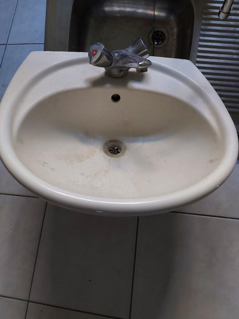 LAVABO + ROBINET + SIPHON, Enlèvement, Utilisé