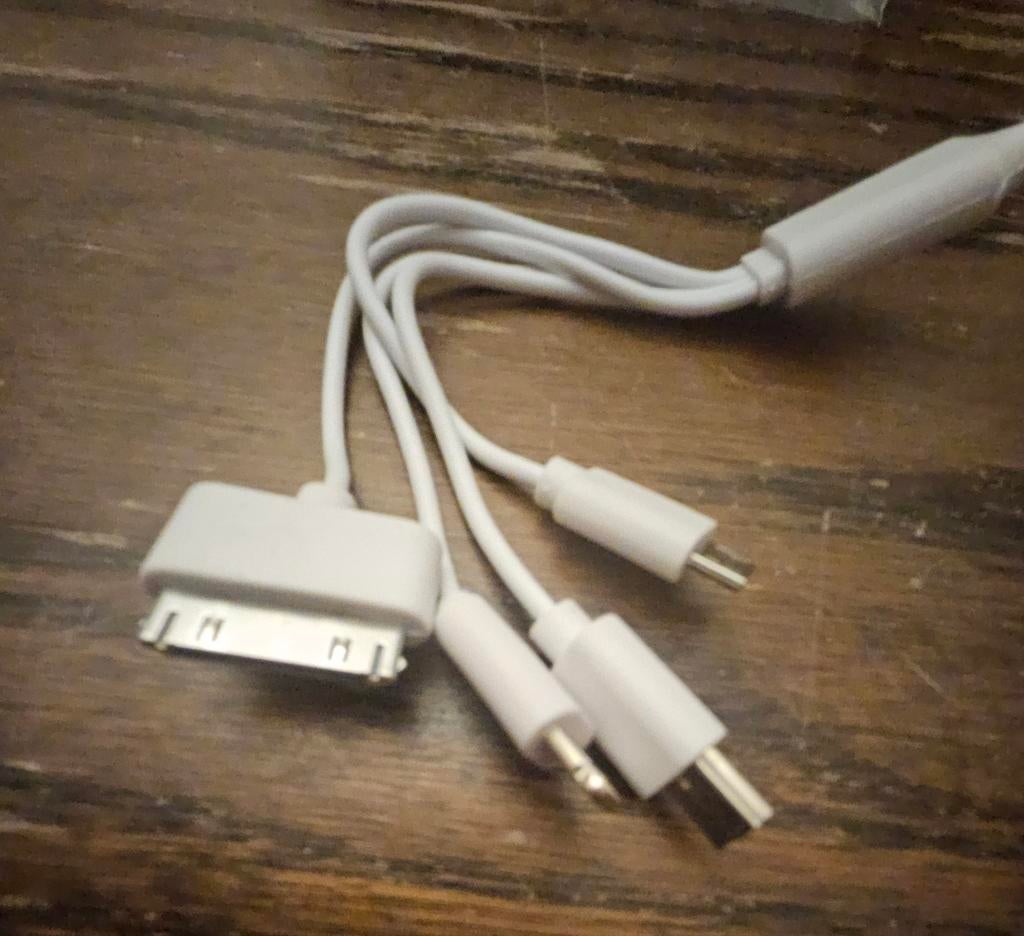 Lot de 5 Multi prises  iPhone gps tablette 45cm, Télécoms, Téléphonie mobile | Apple iPhone, Neuf, Sans abonnement, Blanc, Enlèvement ou Envoi