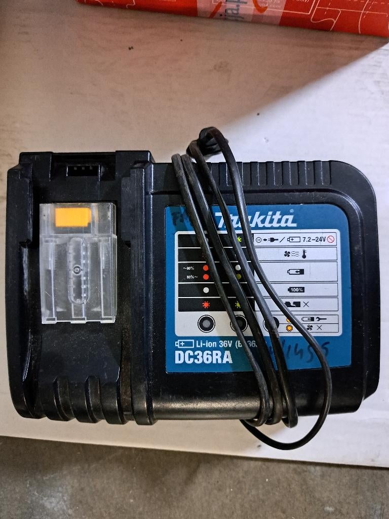 Chargeur makita 36v, Ophalen, Gebruikt