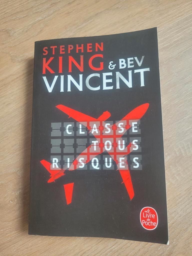 Classe Tous risques - Stephen King et Bev Vincent (FR), Livres, Thrillers, Comme neuf, Enlèvement ou Envoi