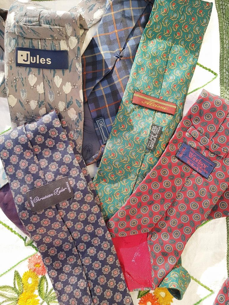 Lot de 5 🌻CRAVATES vintage 🌻100% SOIE, Enlèvement ou Envoi, Comme neuf, Vintage, À motif