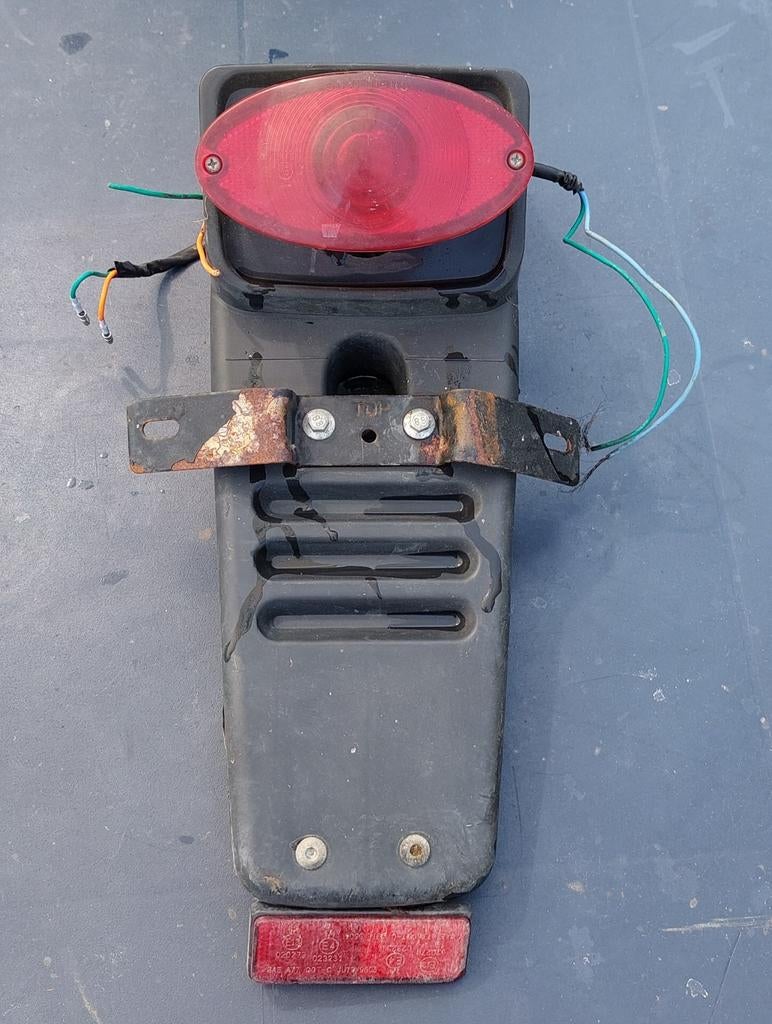 Achterlicht + spatlap Dax Skyteam Symex 50cc 2012, Fietsen en Brommers, Ophalen of Verzenden, Gebruikt, Overige typen, Skyteam