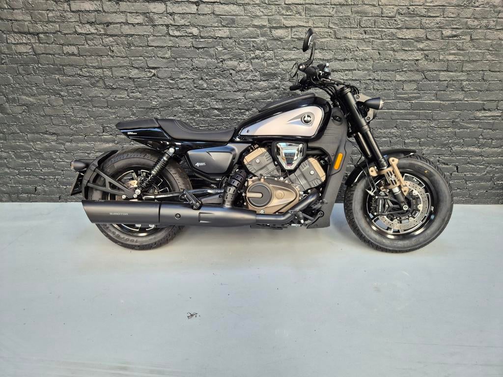 QJ motor SRV 600 V – karaktervolle V-motor – Euro 5+, 561 cc, LED Verlichting, 4 cilinders, Meer dan 35 kW