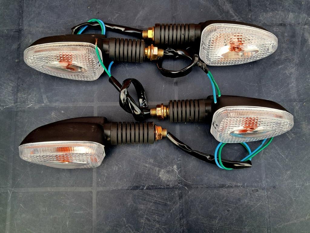 Universele pinkers, Motoren, Ophalen