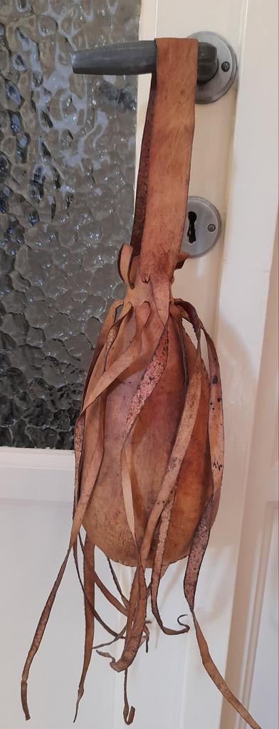 Kalebas met lederen omhulsel, Ophalen of Verzenden