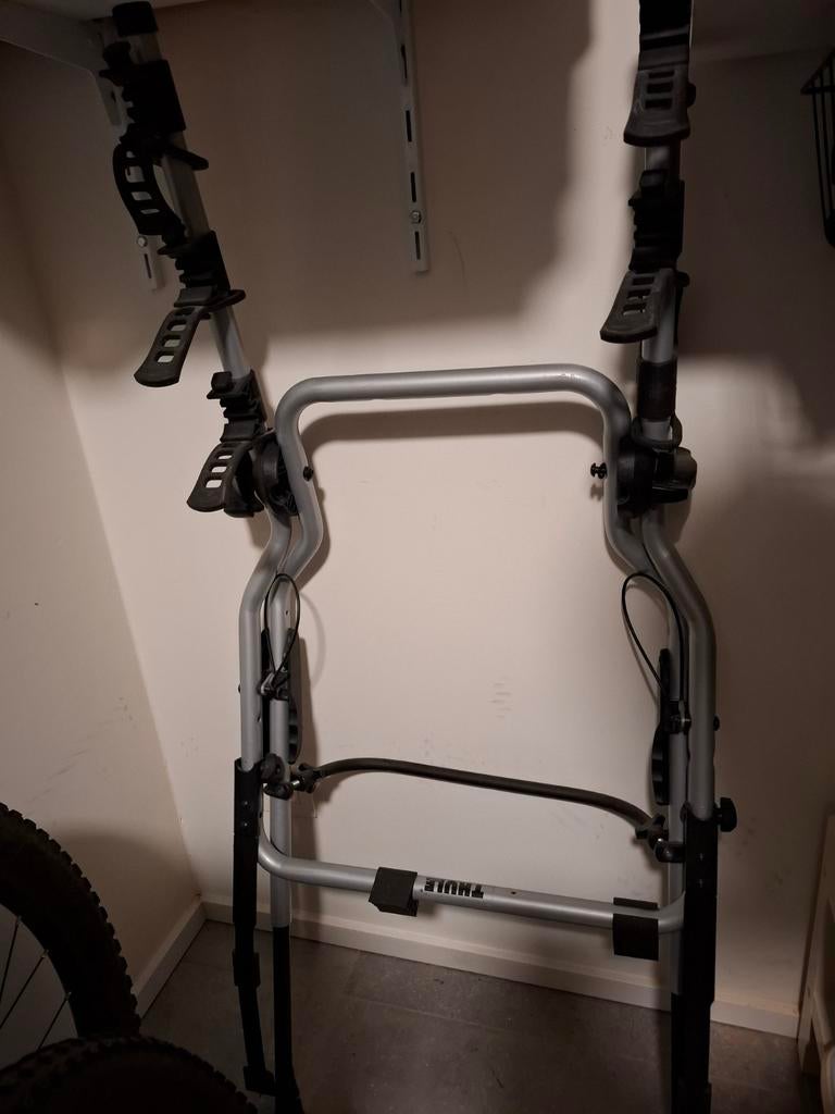 Porte-vélos Thule avec couvercle de coffre, Enlèvement