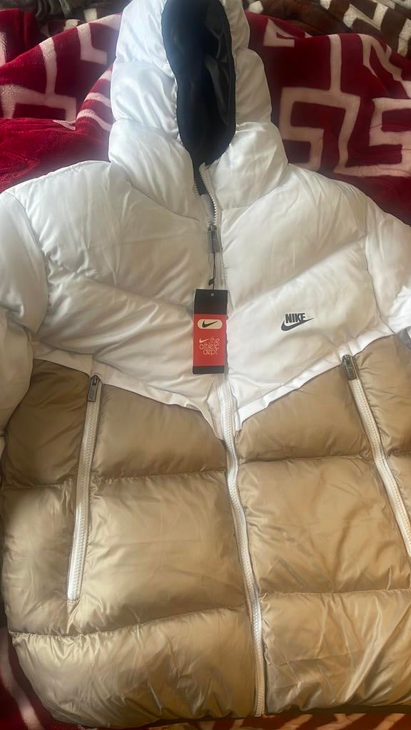 Nike jas, Ophalen, Zo goed als nieuw, Maat 52/54 (L)