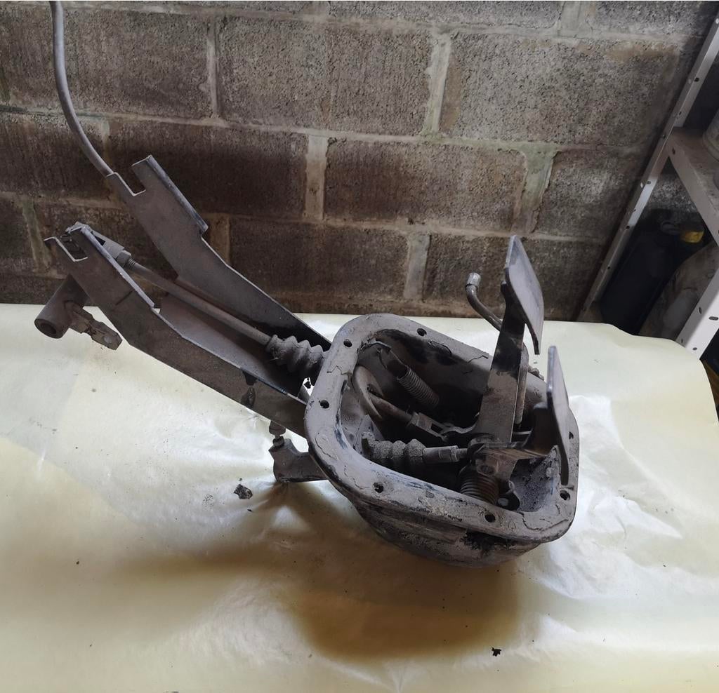 Pédal box bmw e10 1502- 2002tii, BMW