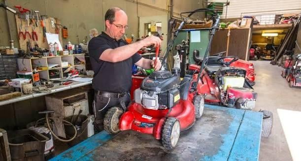 JE REPARE VOS MACHINE DE JARDIN TONDEUSE ETC