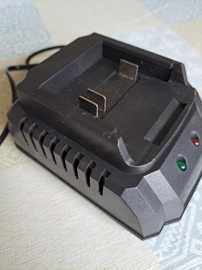 Chargeur de batterie Makita, Enlèvement ou Envoi, Neuf