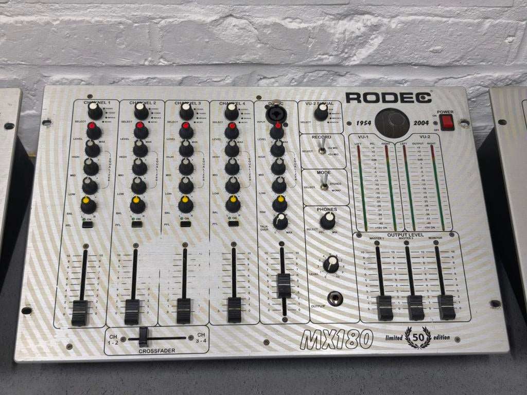 1 x rodec limited edition, Muziek en Instrumenten, Mengpanelen, Ophalen of Verzenden