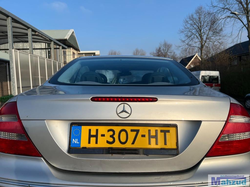 Hayon arri re argent 744 pour Mercedes CLK W209 (2002-2009), Mercedes-Benz AG, Mercedes-Benz, Utilisé, Mercedesstrasse 120
70372  Stuttgart, DE