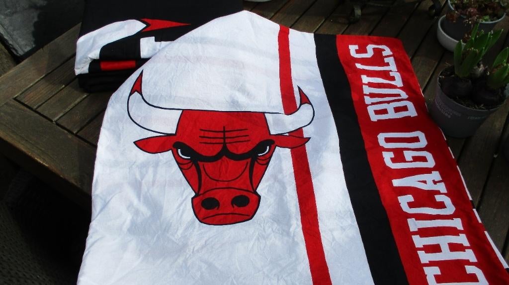 Origineel dekbedovertrek van de Chicago Bulls, Autres couleurs, Housse de couette, Comme neuf, Enlèvement