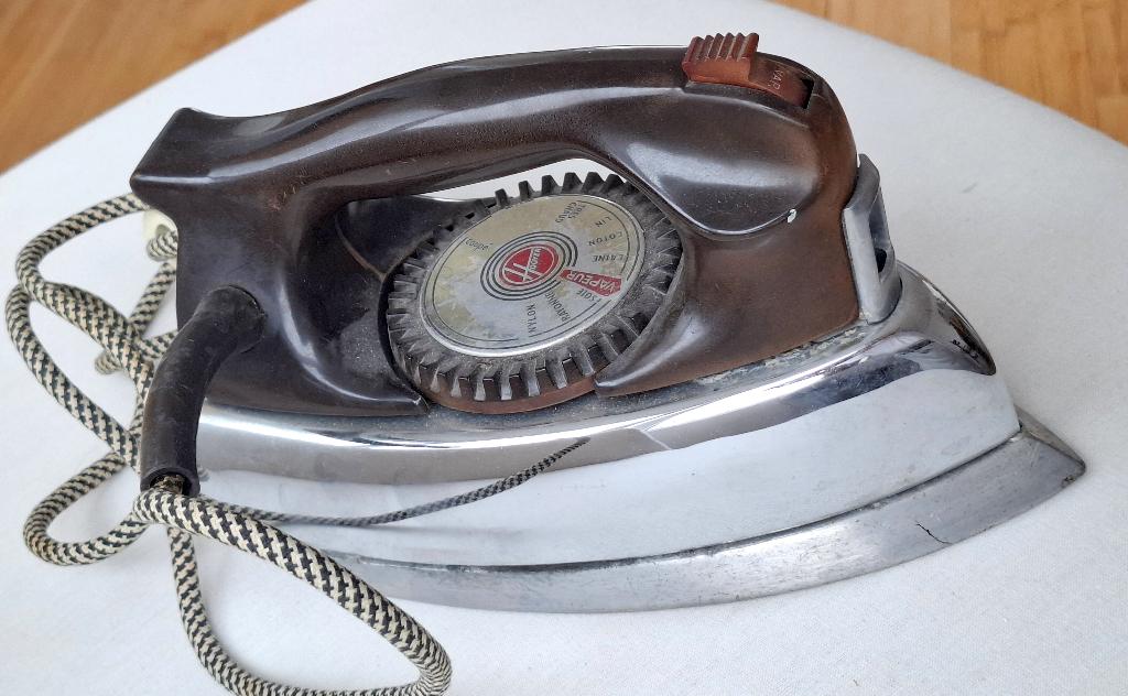 Fer à repasser Hoover Vintage, Enlèvement