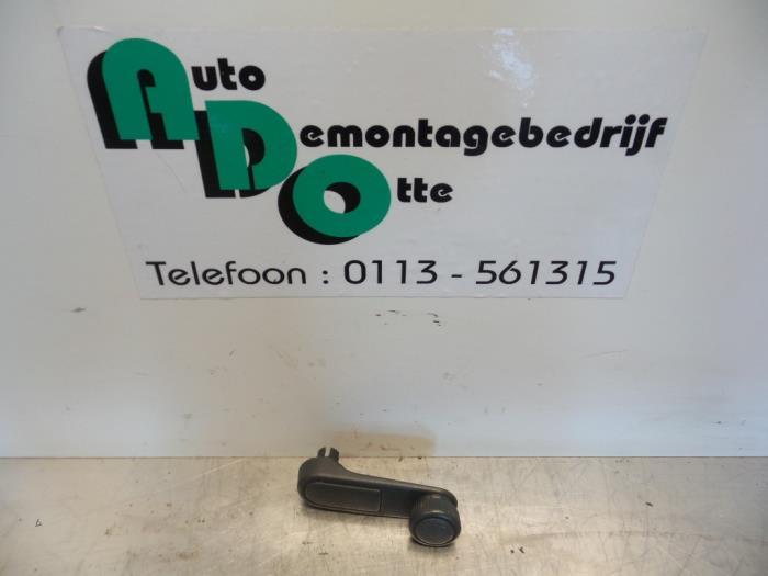 Manivelle de vitre d'un Peugeot Expert, Autos : Pièces & Accessoires, Vitres & Accessoires, -, 3 mois de garantie, Utilisé, -